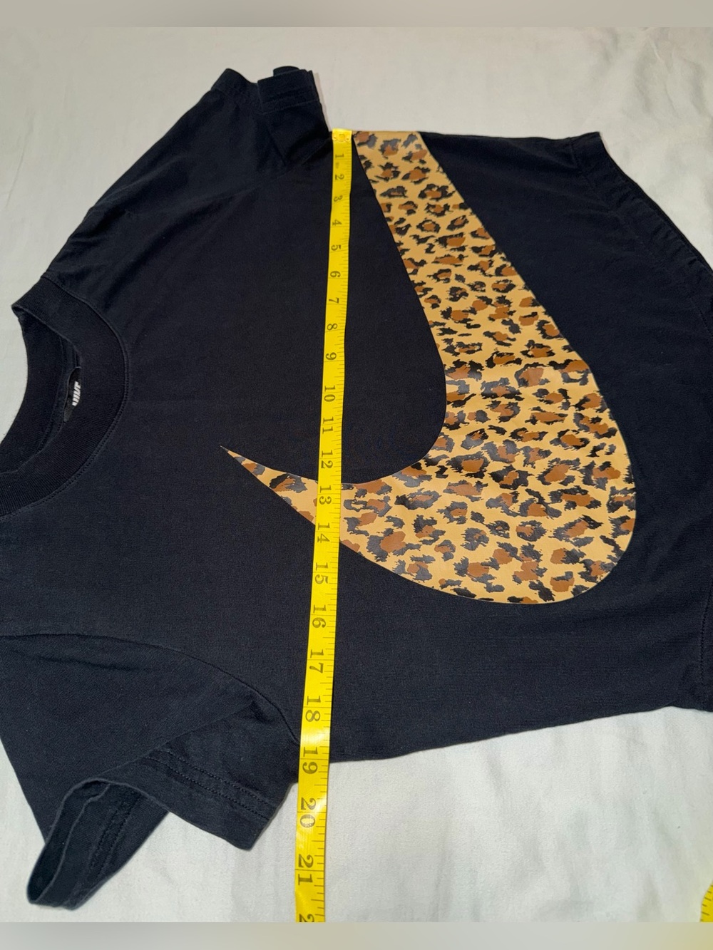 Nike NSW Animal Print Swoosh Cropped Top Black Leopard Logo Size M - Picture 9 of 11